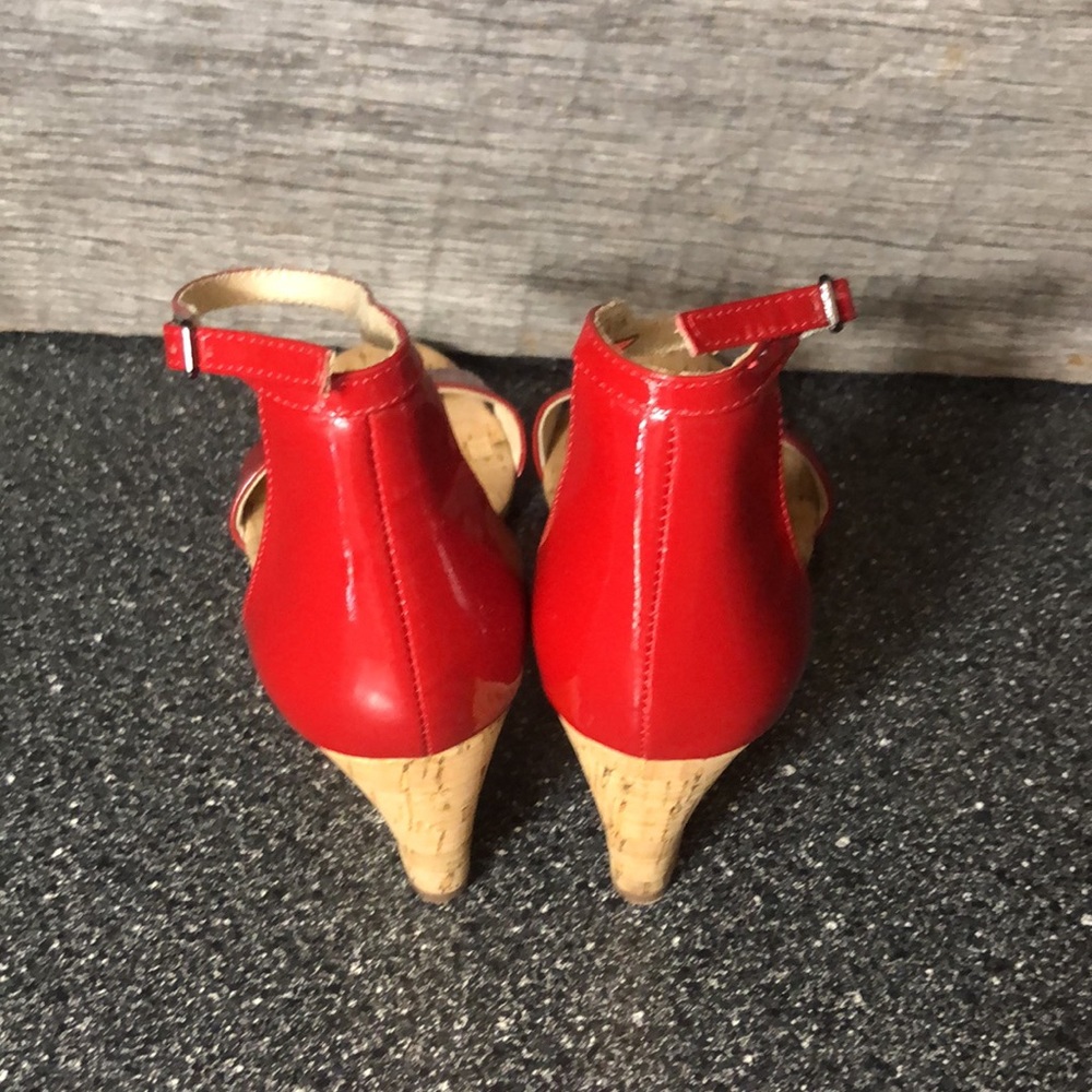 Vaneli red ankle strap heels 👠 womens size 7.5 - Picture 5 of 6